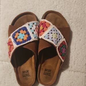 Muk Luks Multicolor Crochet Brown Sandals